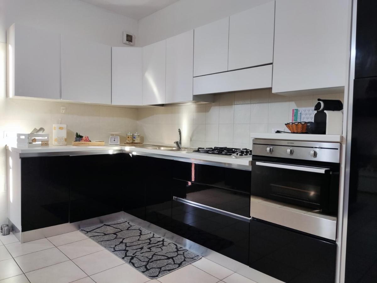 Vico Stazione Apartment Uta Luaran gambar
